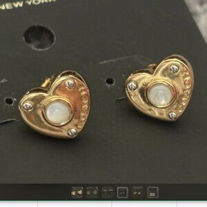 New COACH Heart Pearl Stud Earrings